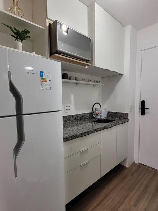 Apartamento A 20 Passos Do Metro Belem